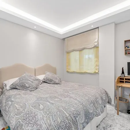 Modern And Large In The Heart Of Puerto Banus