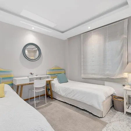 Apartment Modern And Large In The Heart Of Puerto Banus *