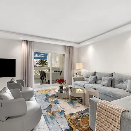 Apartment Modern And Large In The Heart Of Puerto Banus