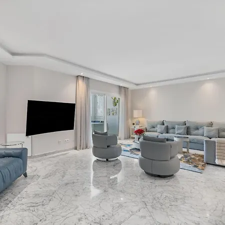 Apartment Modern And Large In The Heart Of Puerto Banus